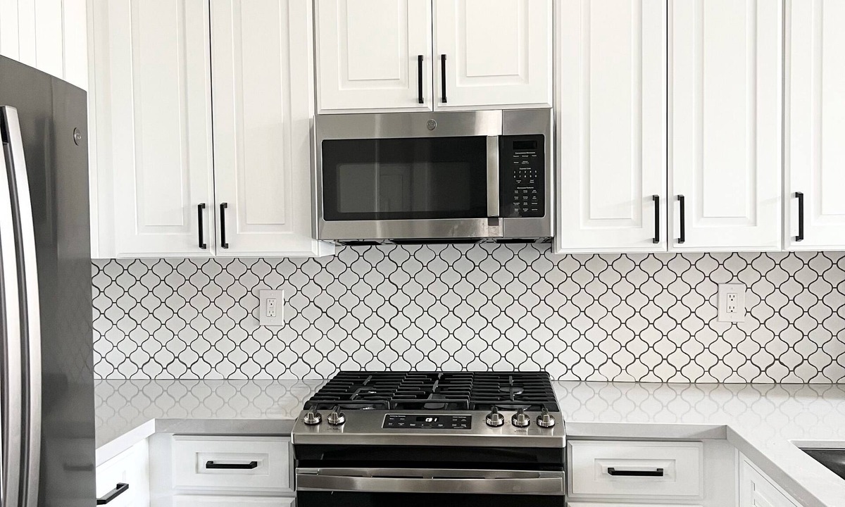 Topanga House | Lovely 3 bdrm 1mile to Beverly Center and The Grove
