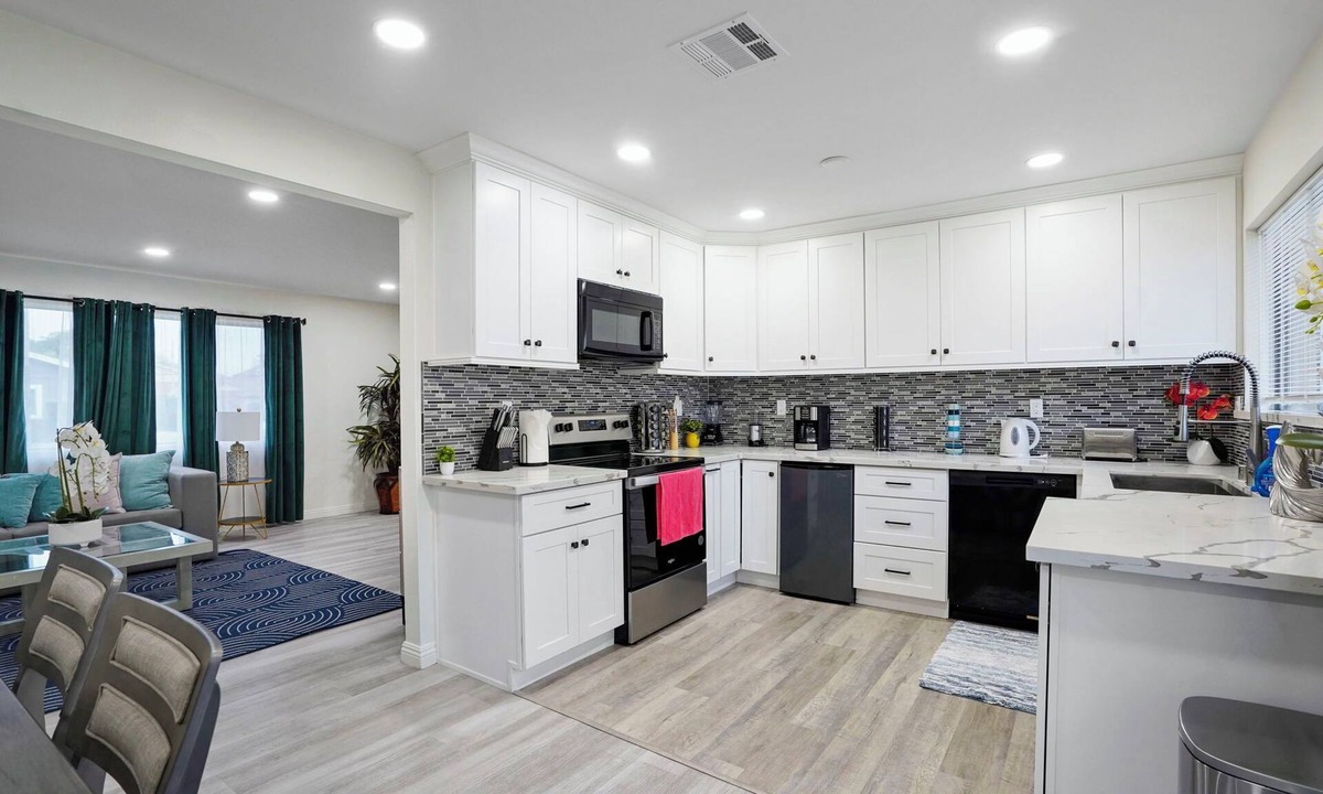 Cypress Apartment | Lovely 3-bedroom apartment within 15 minutes of Disneyland/Central OC