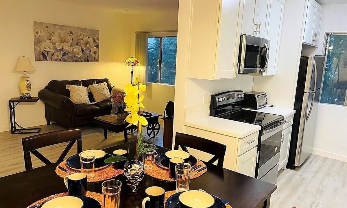 Sawtelle Apartment | Lovely, huge remodeled 1bd in West LA-SMC,UCLA,SM Beach