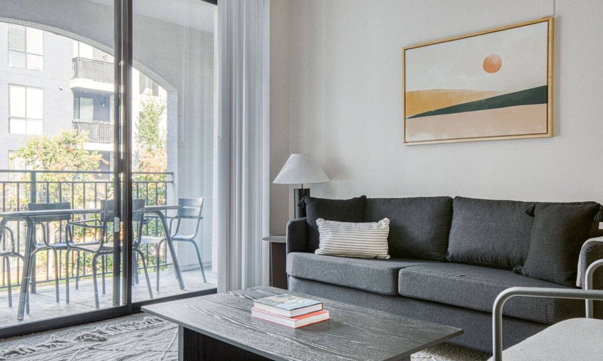 NoHo Arts District Apartment | Lovely North Hollywood 2BR w/ Gym & Pool, near TJ & shops, by Blueground
