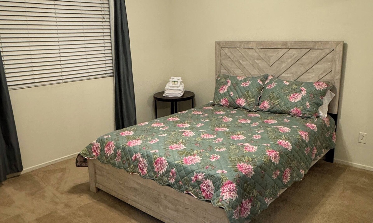 Hesperia House | Lovely Room in Hesperia Close to Highway 3
