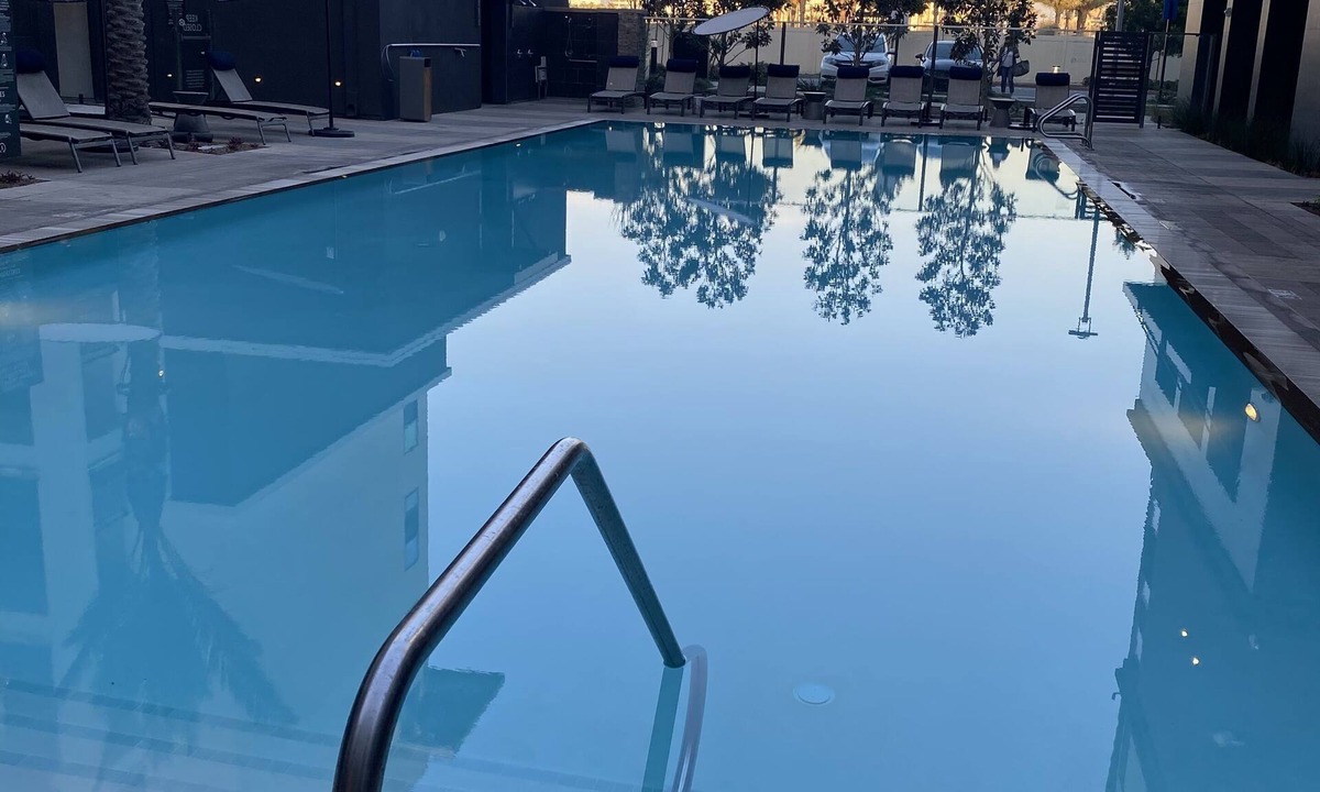 Downtown Apartment | Lovely Unit located in Anaheim - Near Disneyland