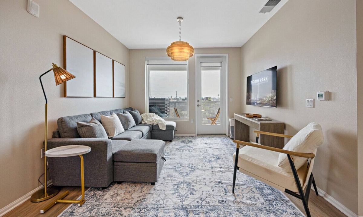 North Park Apartment | LUX Oasis North Park King Beds Workspaces Parking