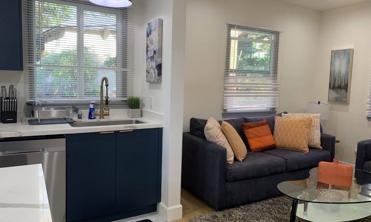 Altadena House | Luxurious 1 Bd 1 Ba Home Behind Private Gates