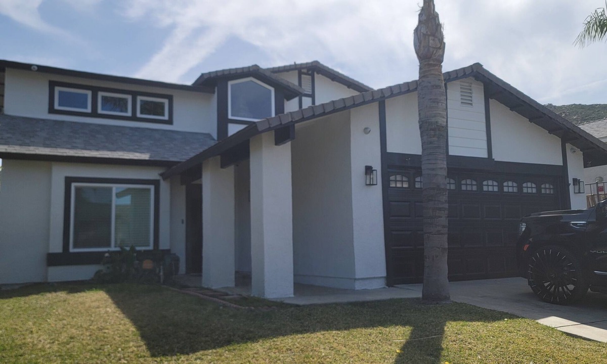Southridge Village House | Luxury 3-bedroom house in beautiful Fontana with WiFi, AC. Enjoy your stay