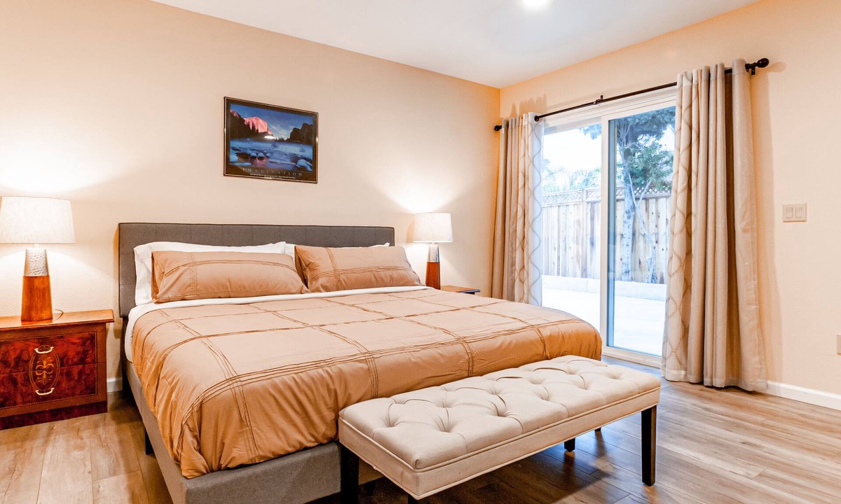 Santa Clara House | Luxury 3 BR Home By Levy's Great America Conv Ctr