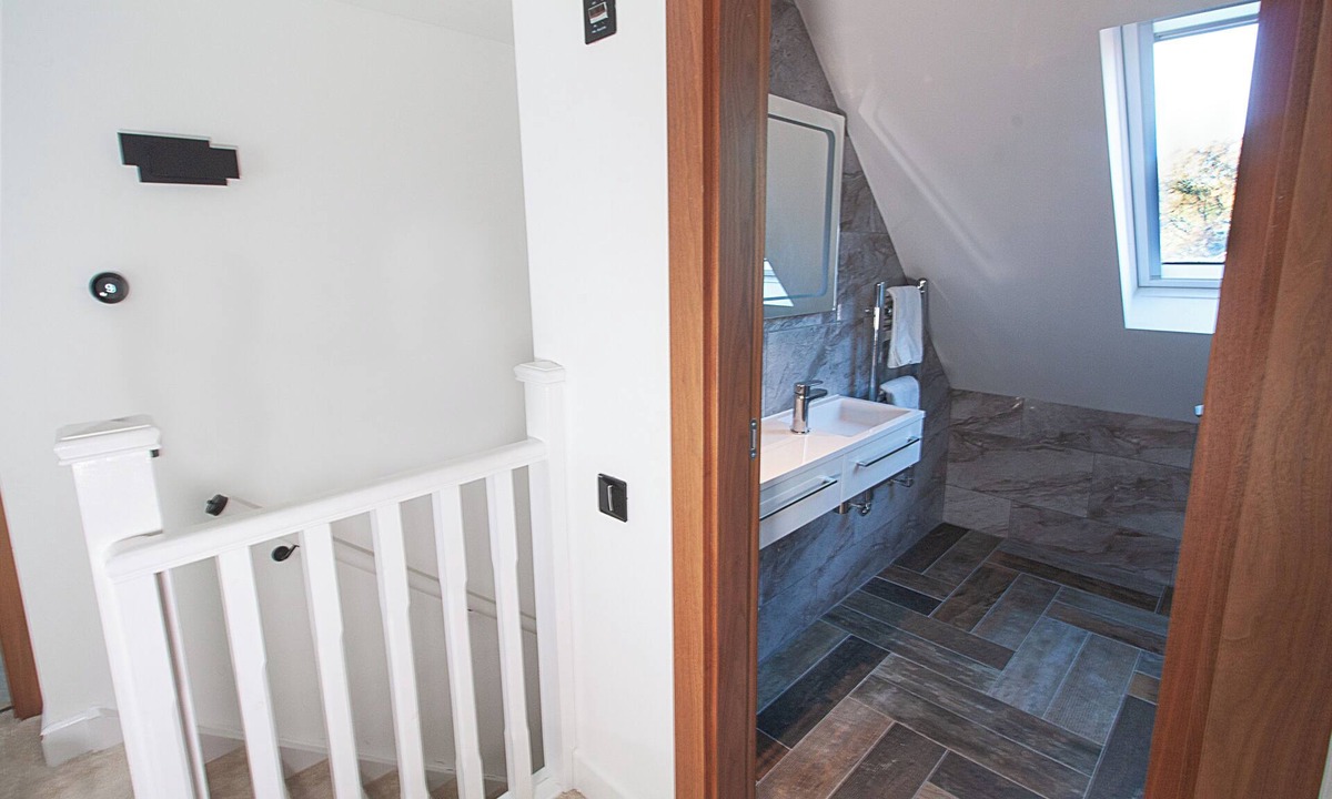 London Borough of Bromley House | Luxury 5-Bed, 4-Bath Home for the Ultimate Escape