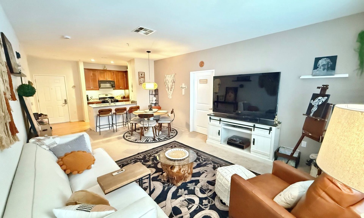 Airport Area Condo | Luxury Artist 2-Bed Condo with Pool View, Private Baths & Modern Amenities