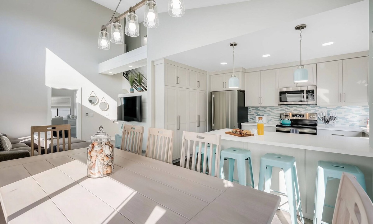 San Diego House | Luxury Meets Coastal Charm in North Mission Beach