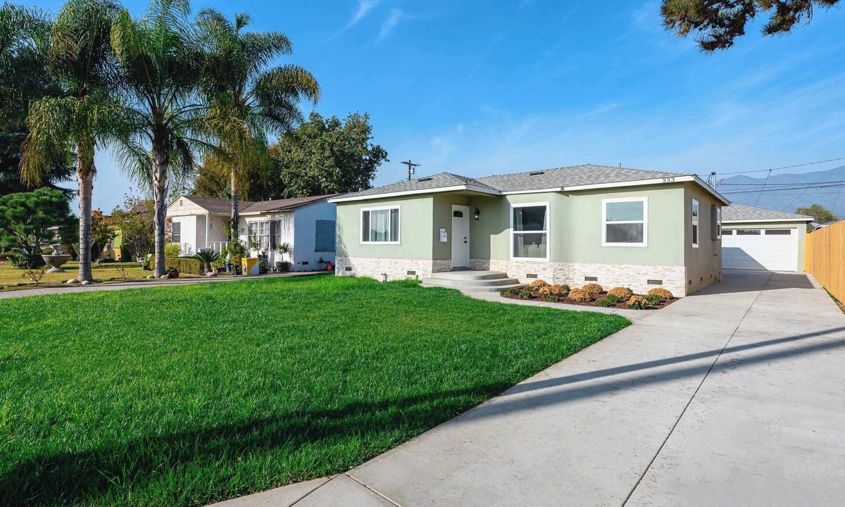 Monrovia House | Luxury Modern Retreat with Spacious Yard & Premium Comfort