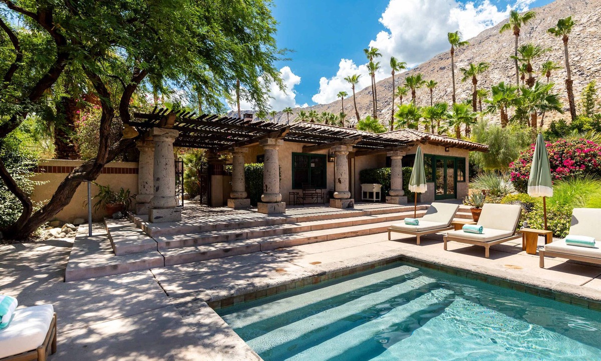 Historic Tennis Club House | Luxury Oasis in Palm Springs Retreat