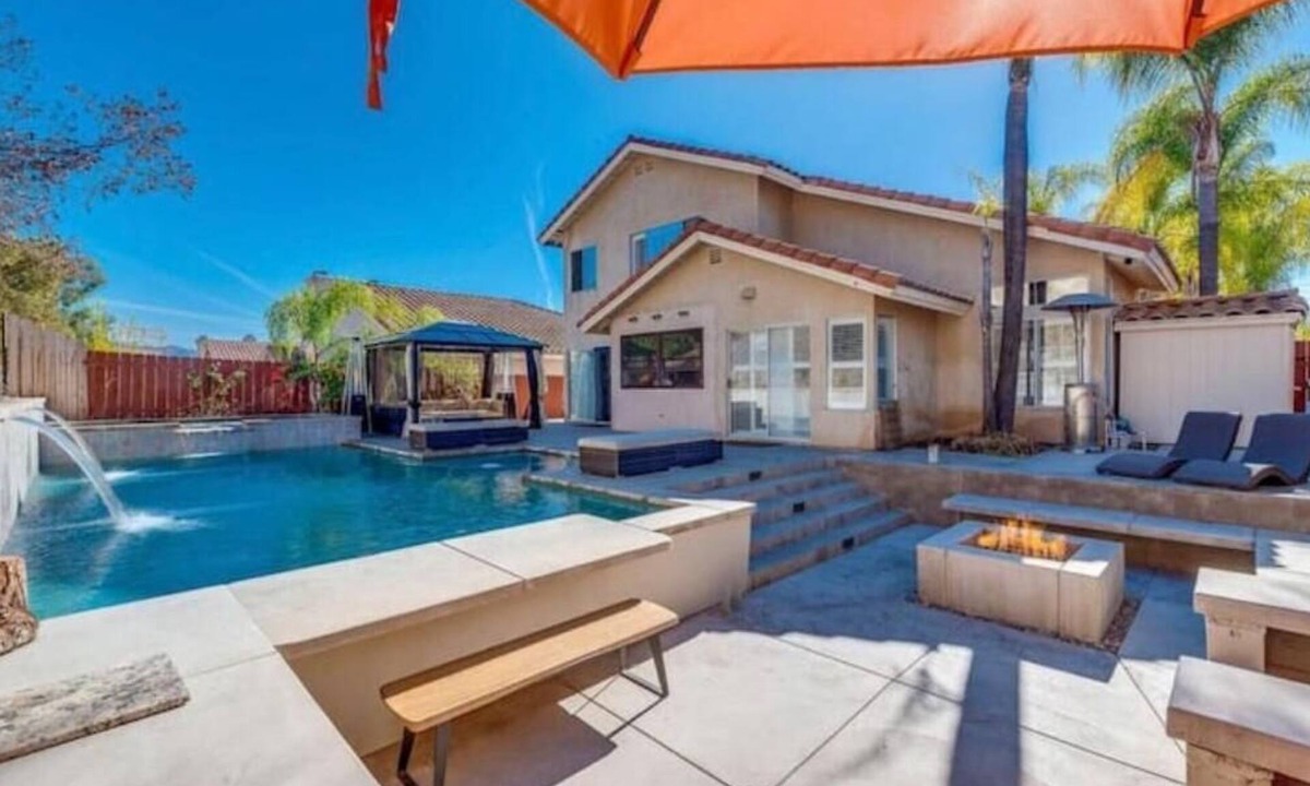 Rancho San Diego House | Luxury Oasis: Poolside Bliss