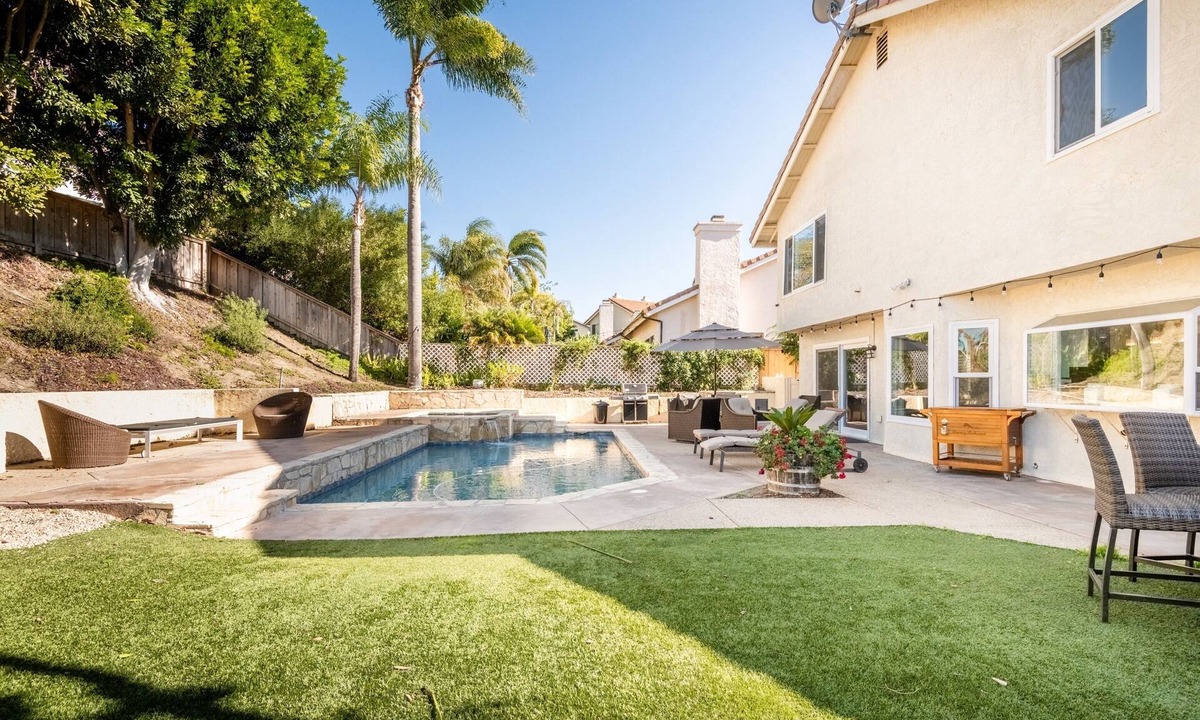 Carmel Valley House | Luxury San Diego House: Beach, Pool & Pet-Friendly by RedAwning