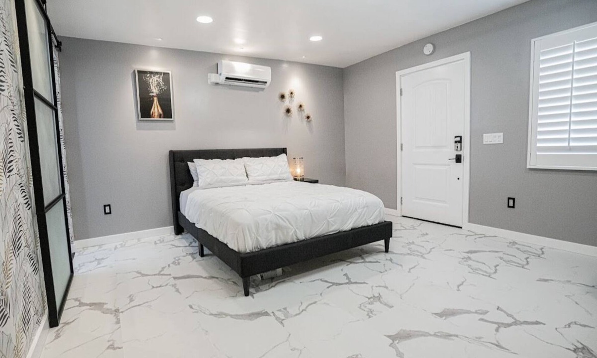 Yucaipa Condo | Luxury Studio