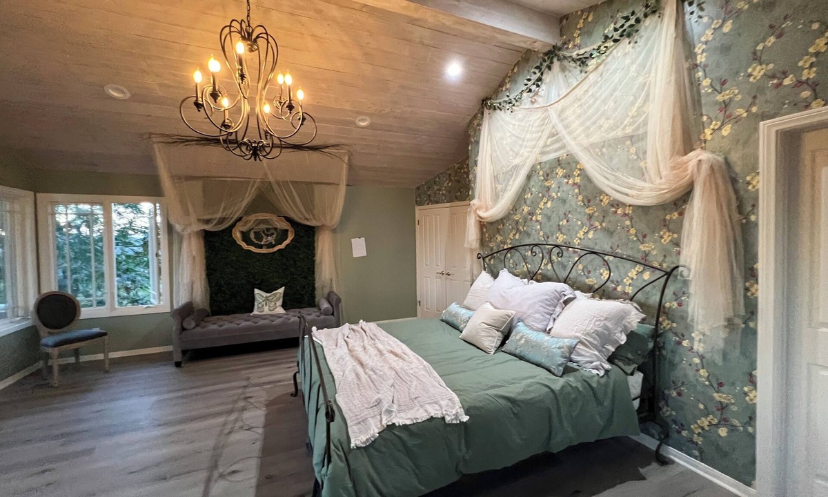Escondido Villa | Luxury vacation home, beautiful decor and views! natures 20 acre villa