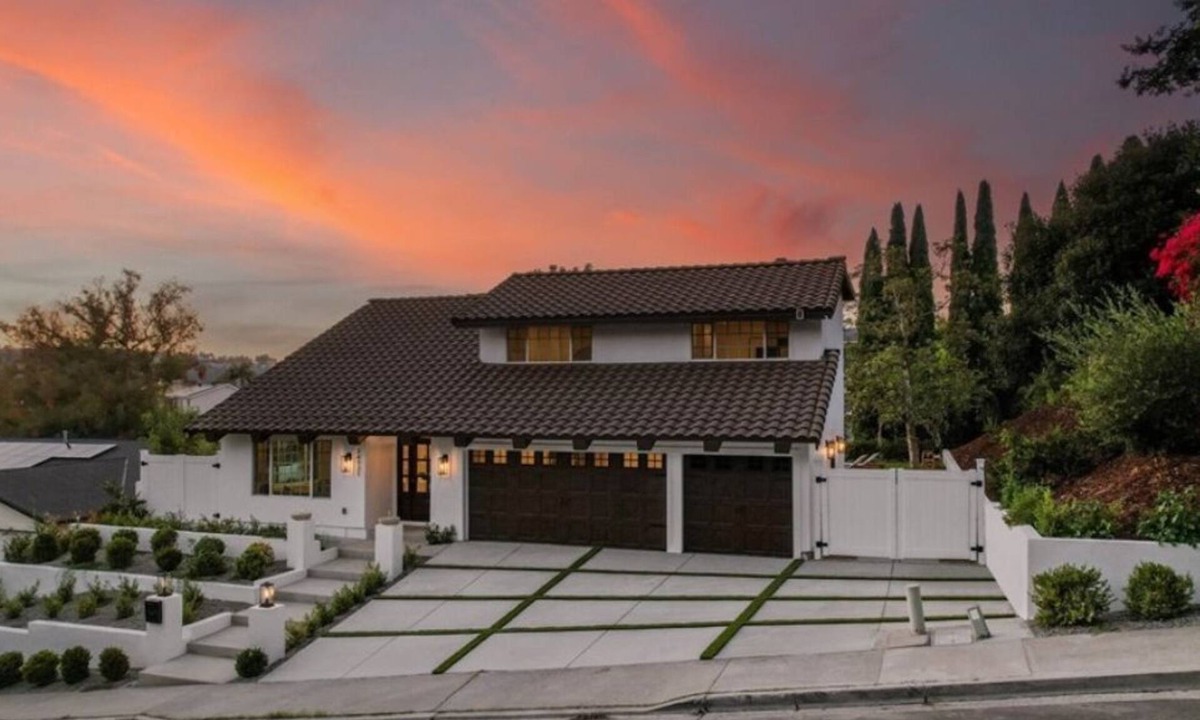 Mission Viejo House | Luxury Villa Near Beach with Spa