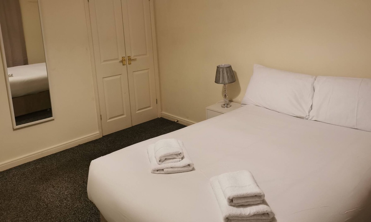 Luton Hotel | Macpherson House