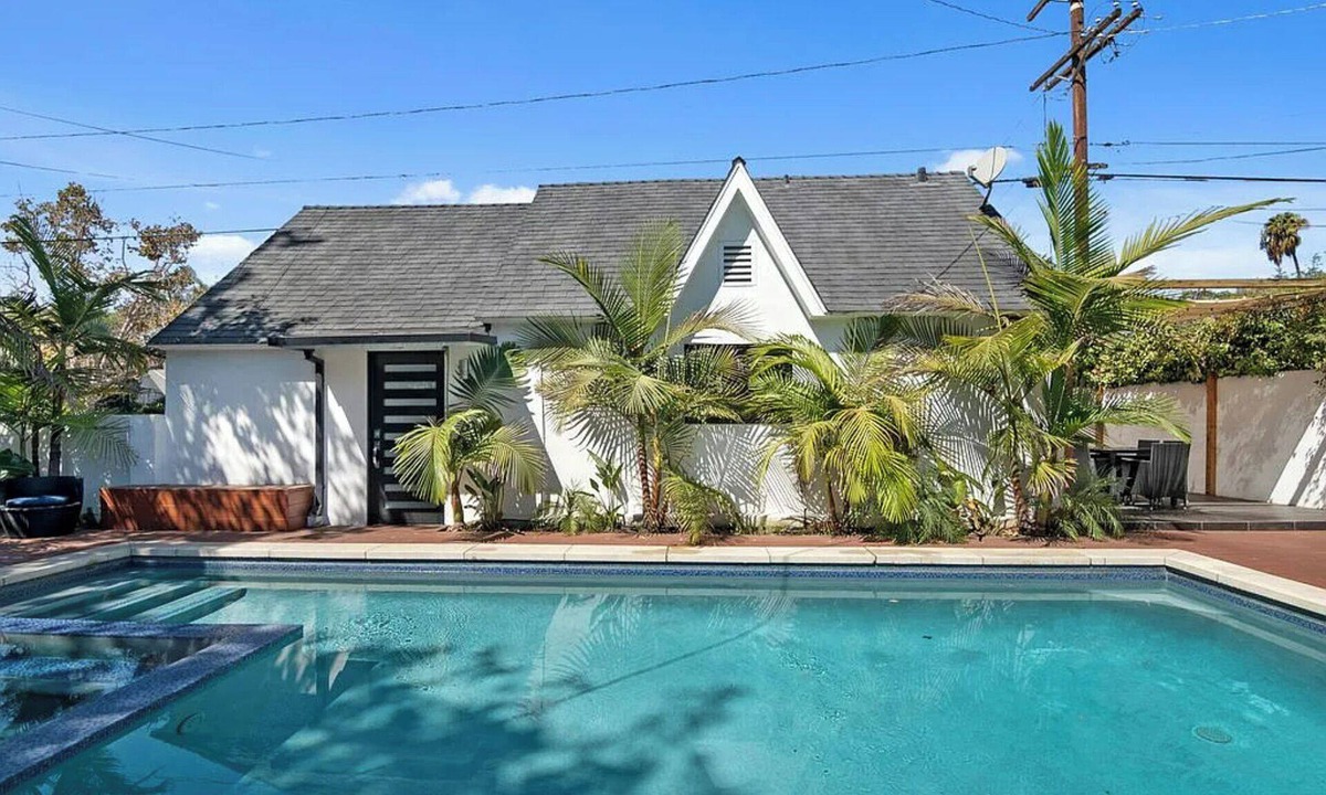 Greater Wilshire - Hancock Park Villa | Mansfield Modern - Ultimate Entertainer’s Oasis with Guest House