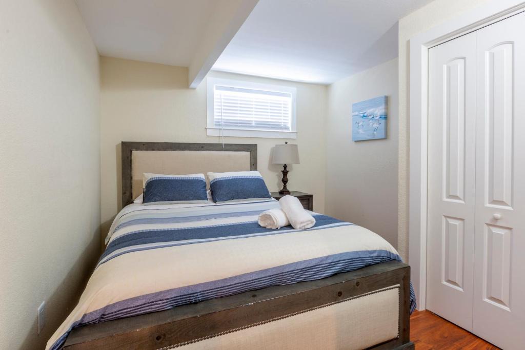 Northside House | @ Marbella Lane - 2BR Cozy LwrLvl in DTWN SJ