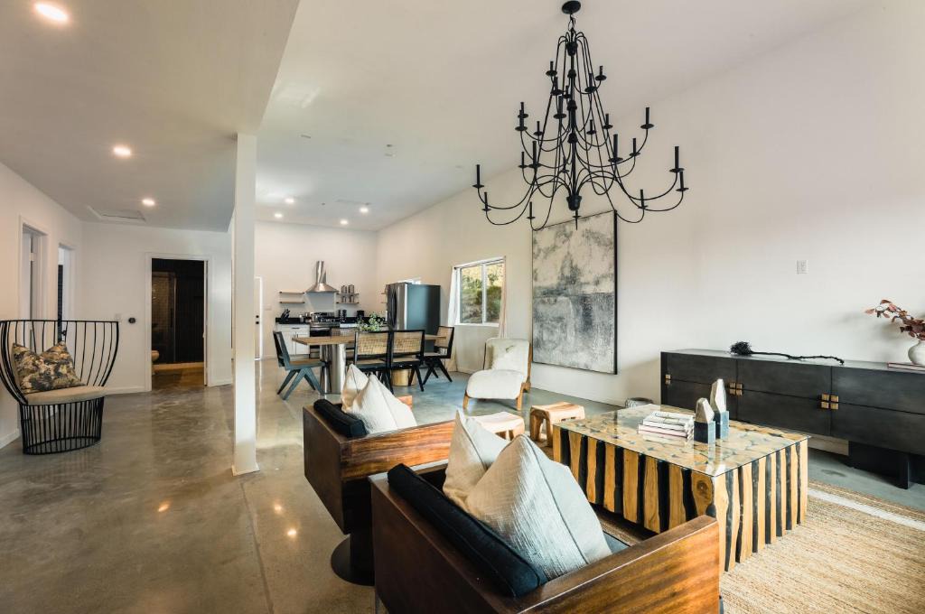 Joshua Tree House | @ Marbella Lane - Aesthetic & Cozy 3BR Home in JT
