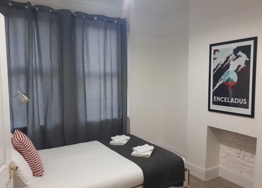Tooting Hotel | Marble Apartments Broadway Two