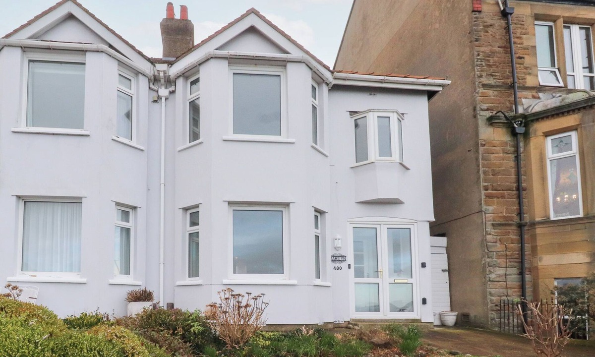 Bare Cottage | MARILYN, family friendly, country holiday cottage in Morecambe