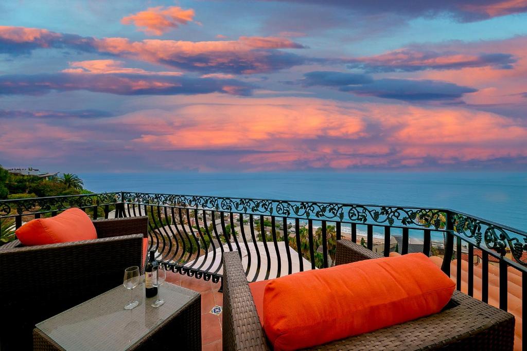 Eastern Malibu House | Mediterranean Villa