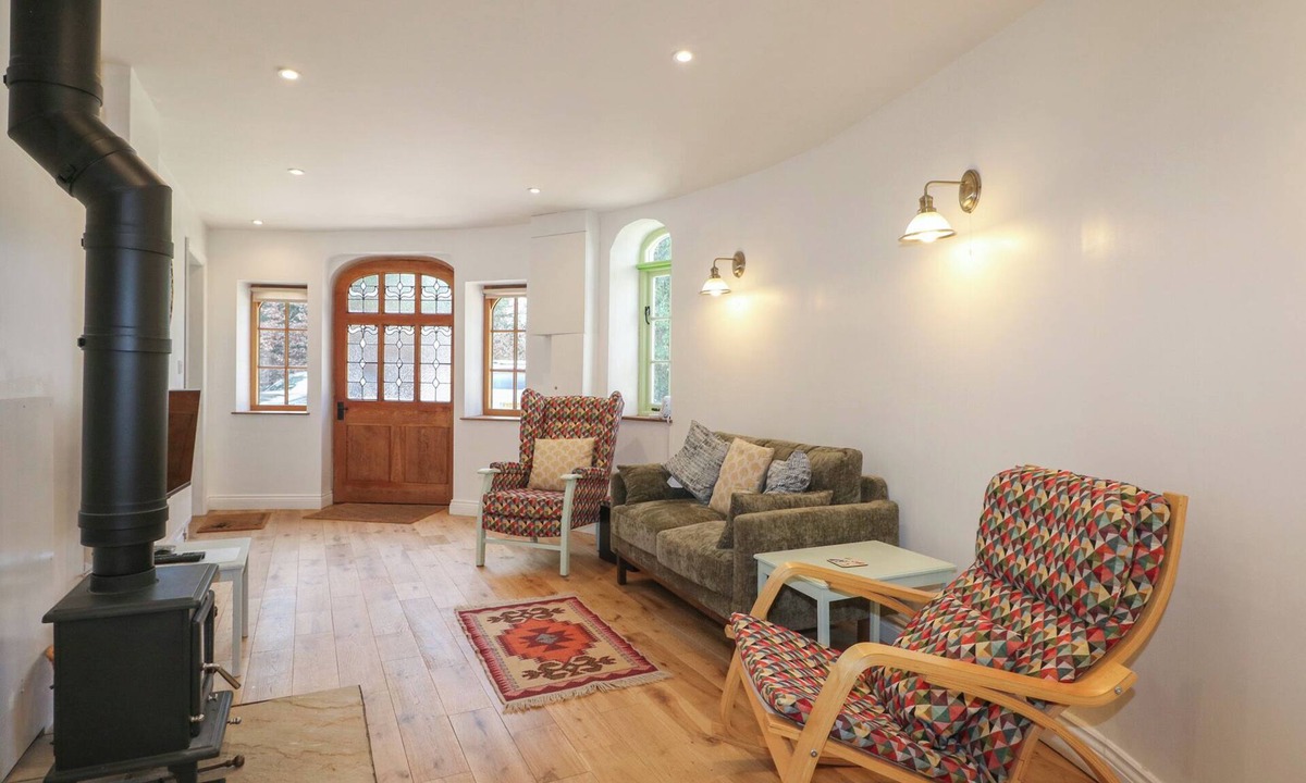 Betchworth Cottage | Middle Tower