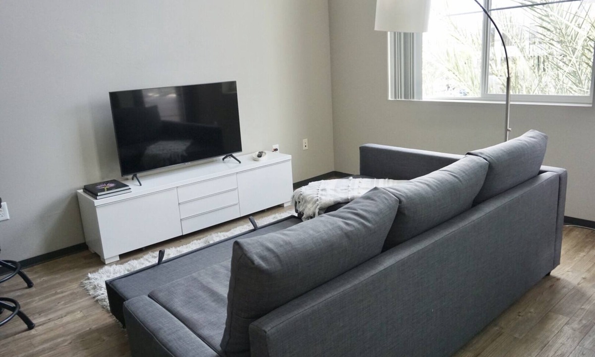Airport Area Apartment | Modern 2 bedroom, Near SNA airport & Newport Beach