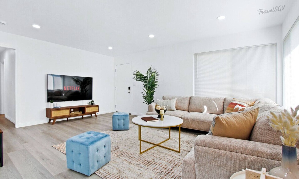 Alhambra Apartment | Modern 3BR Unit + Parking + Near DTLA #TravelSGV