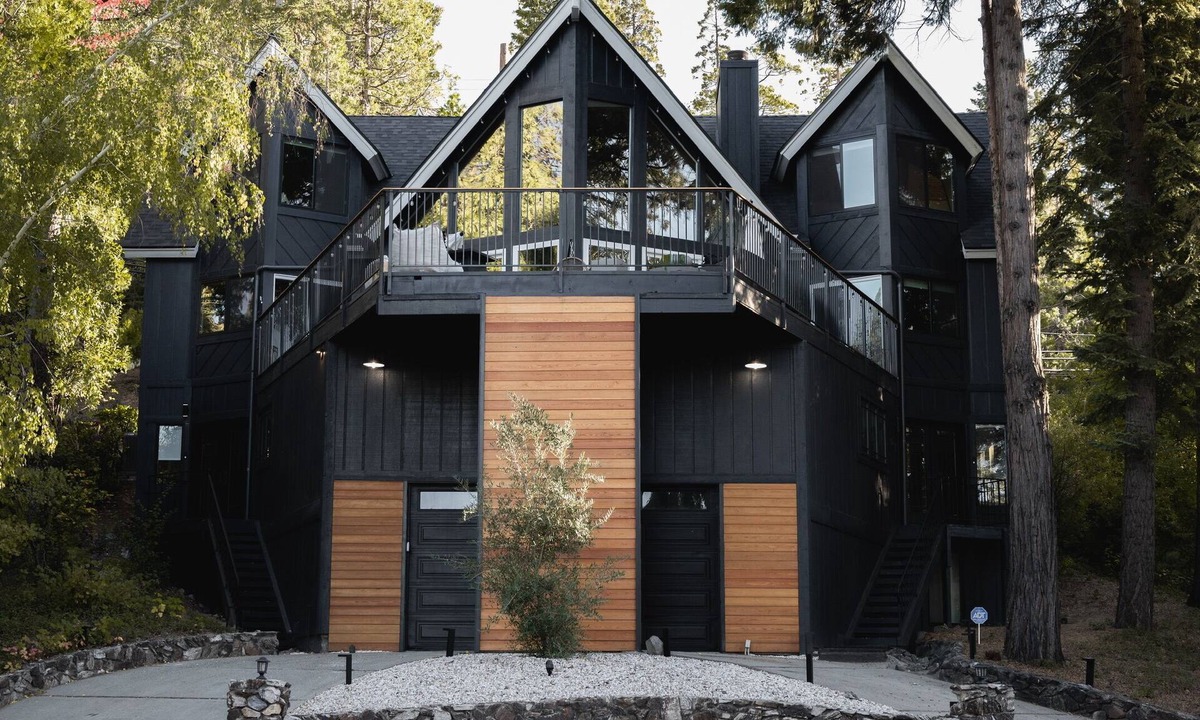 Lake Arrowhead Ski Chalet | Modern Chalet w/Lakeview + Hot Tub -@TrinityHomeLA 4300+sq ft