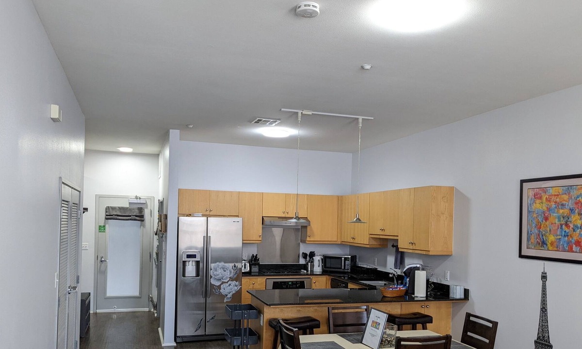 Anaheim Colony Historic District Apartment | Modern Condo downtown Anaheim Disneyland