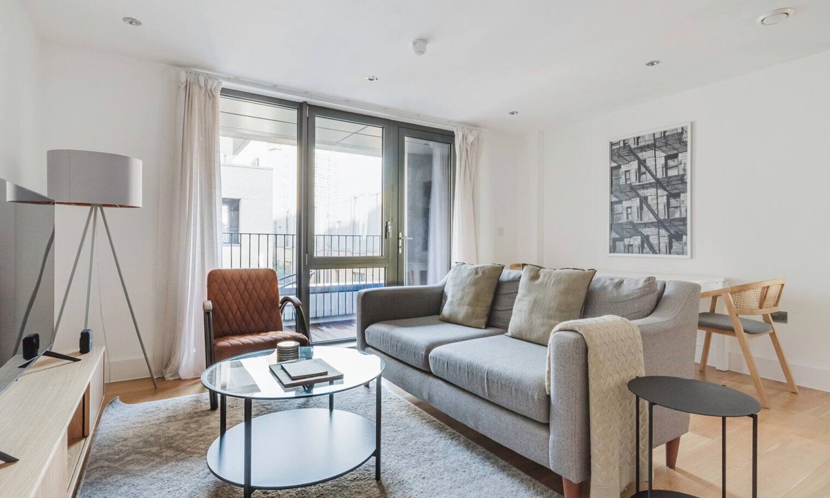 Golborne Apartment | Modern Ladbroke Grove 2BR, Furnished, Decorated & Ready, by Blueground