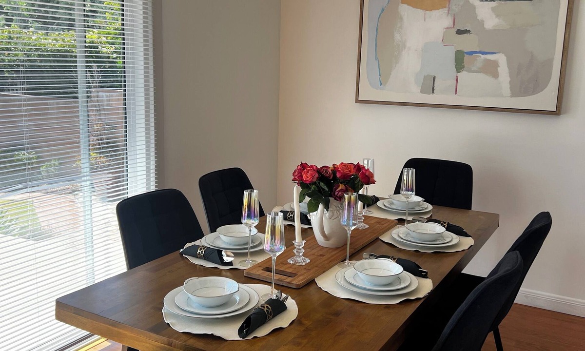 West Hills House | Modern West Hills Home – 3 Bedrooms, 2 Baths, Great Location