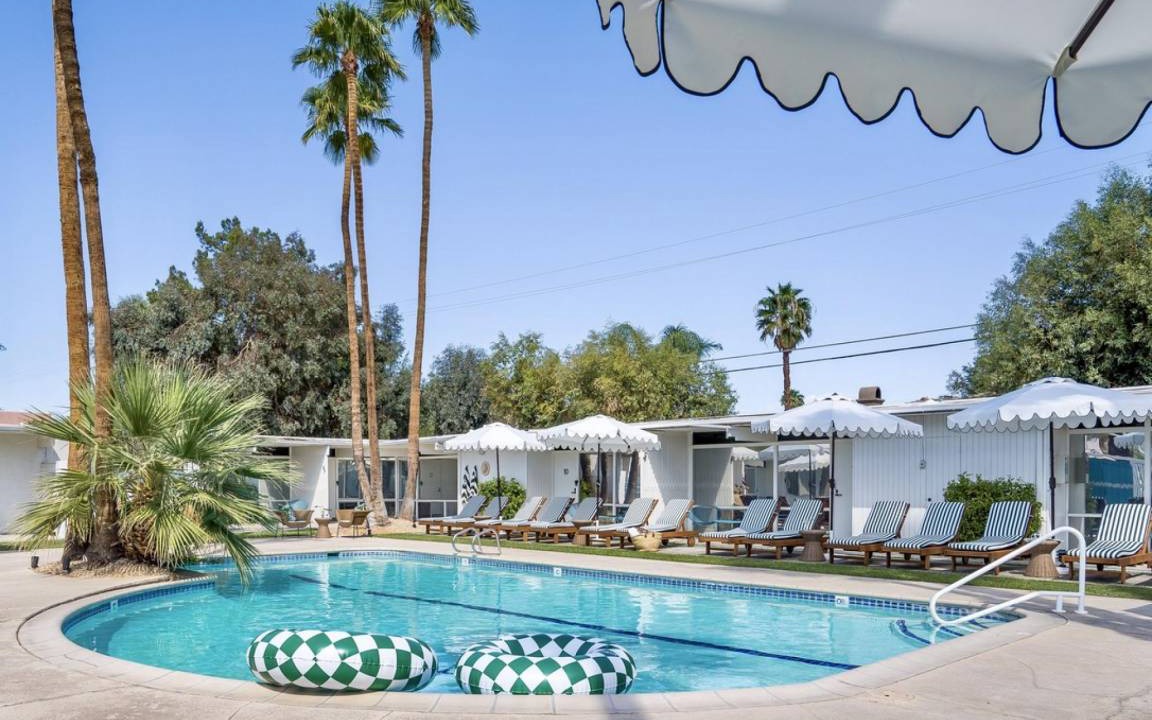 Desert Park Estates House | Monkey Tree Hotel 12