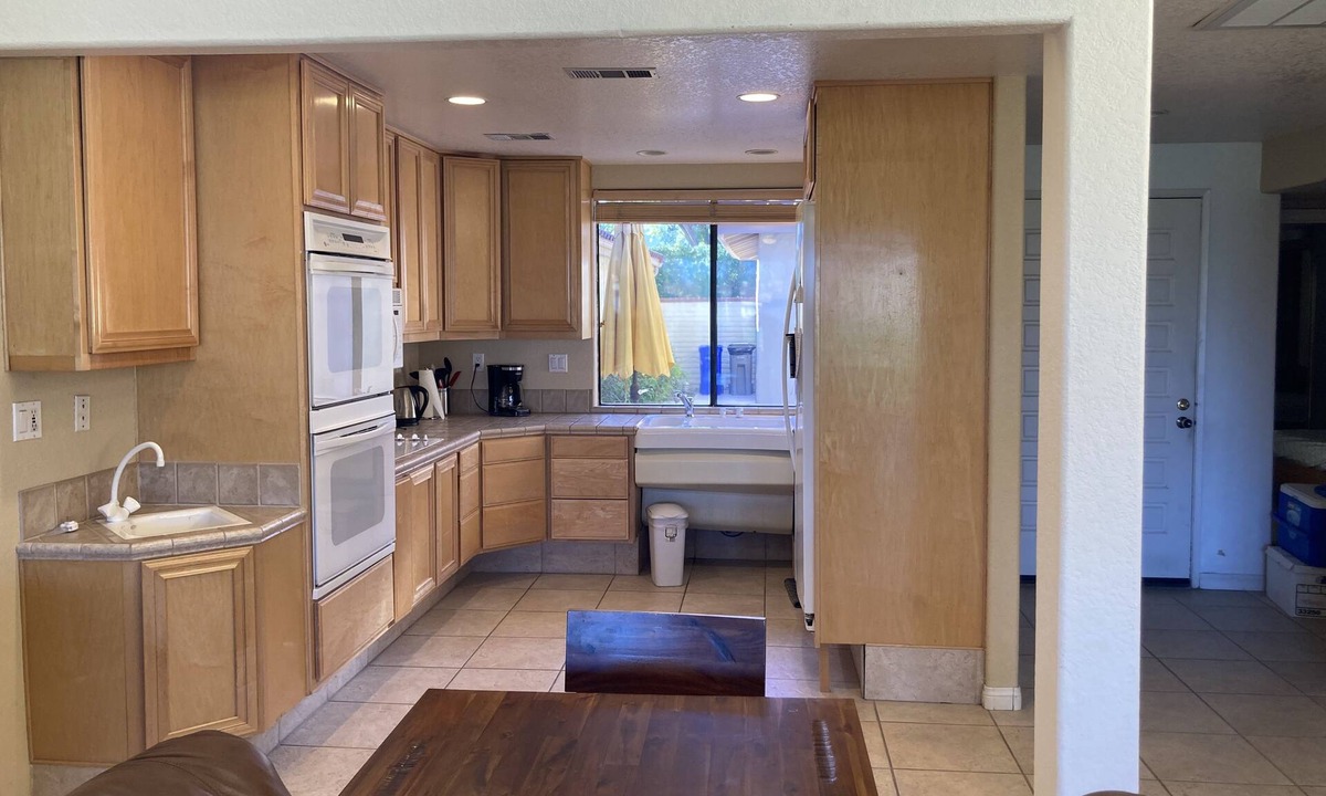 Rancho Mirage Condo | Monterey CC - central Palm Desert location.Short termPermit Number: STR2023-0461