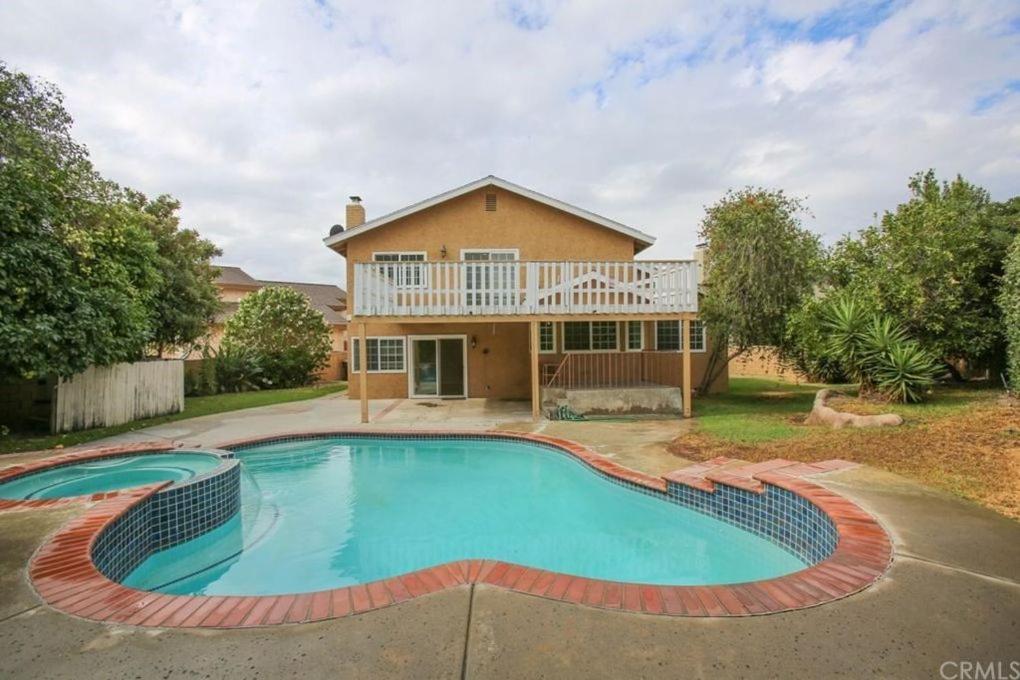 Southeast Anaheim House | Monthly Upscale Private Room near Disney & free parking