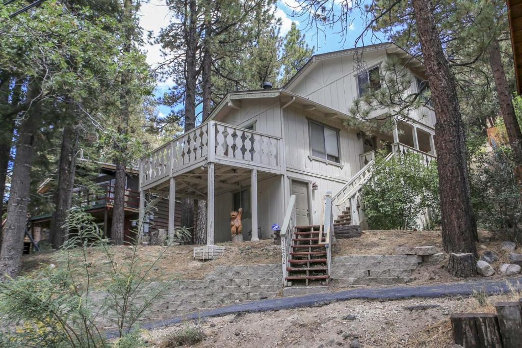 Moonridge House | Moonridge Sunset Retreat