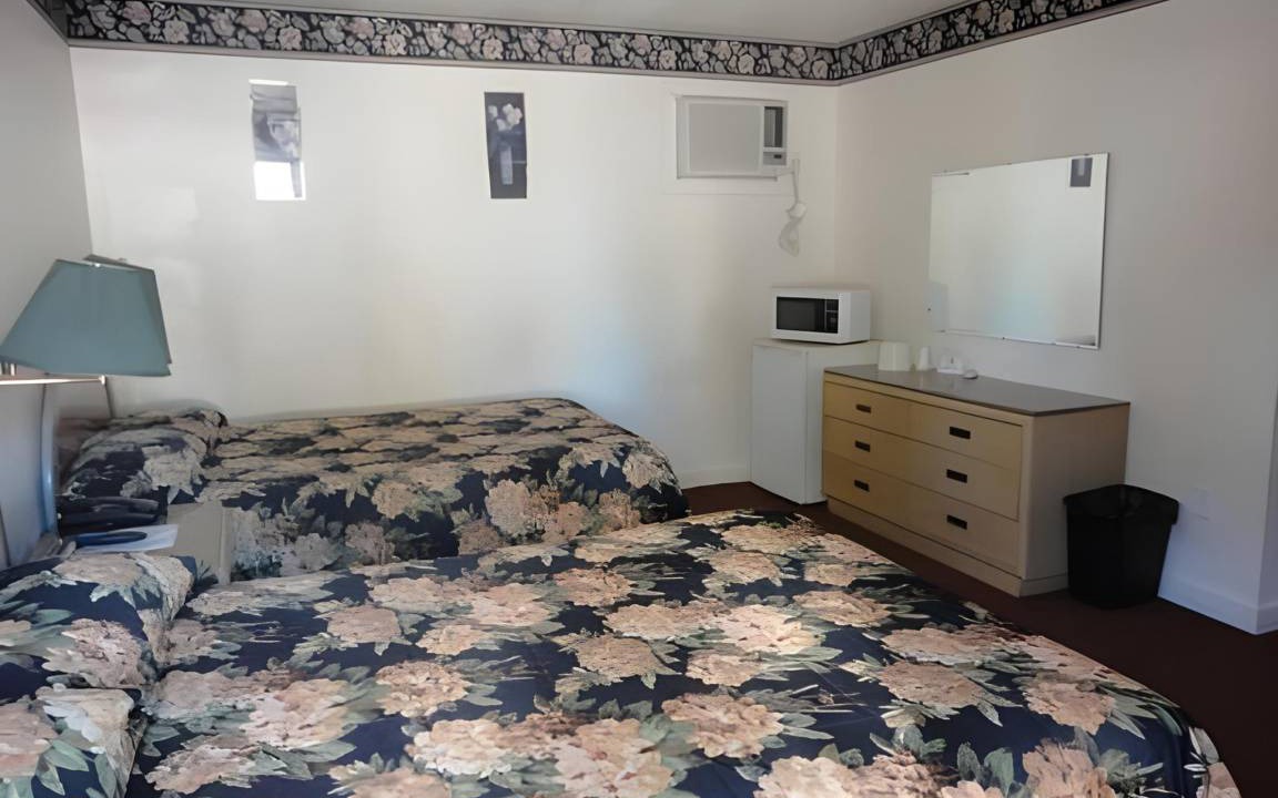 Colusa Hotel | Motel ∙ 4 guests