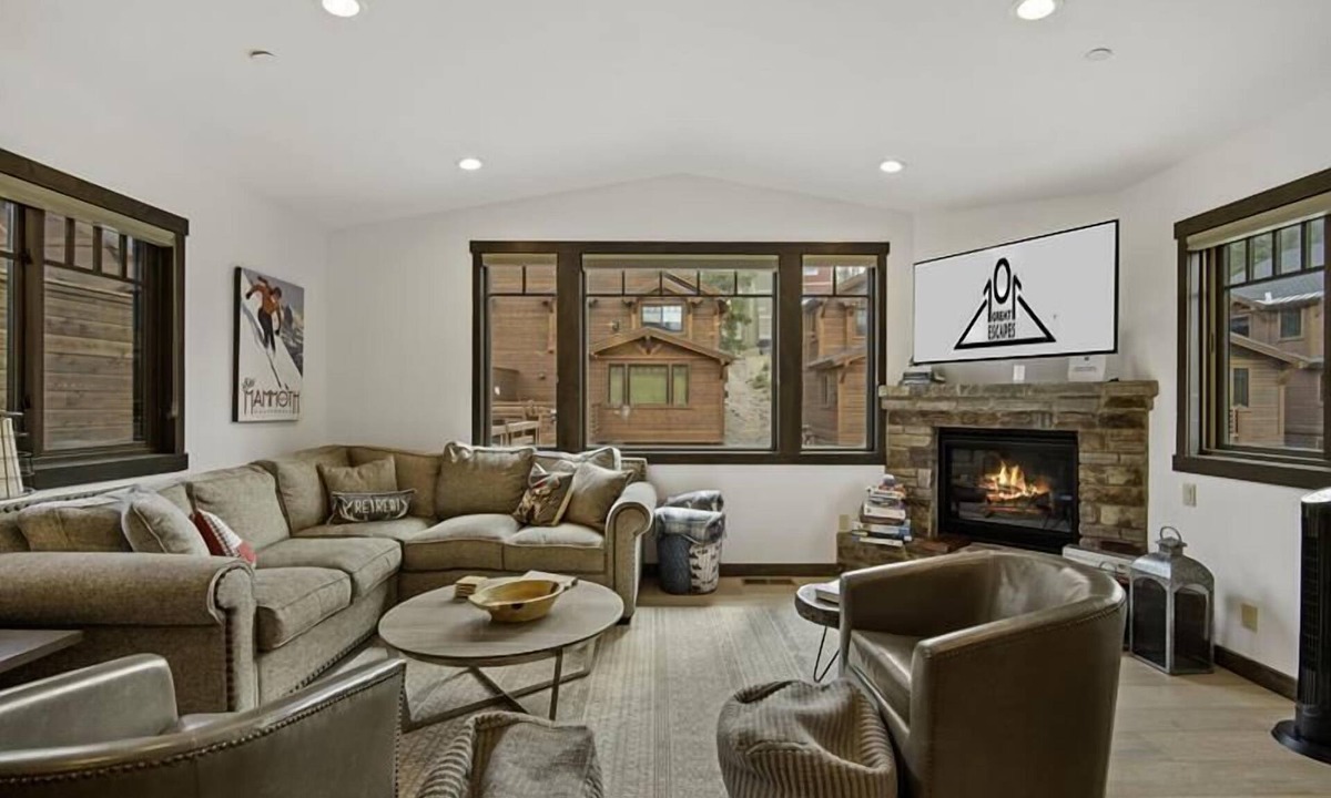Mammoth Lakes House | Mountainside - The only new/premium townhomes at Canyon Lodge