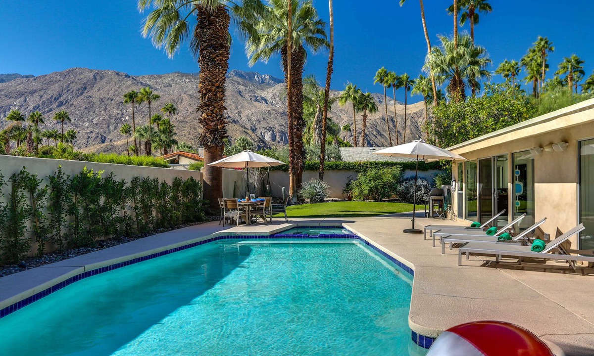 The Movie Colony House | Movie Colony Palms - Beautiful Designer Home!