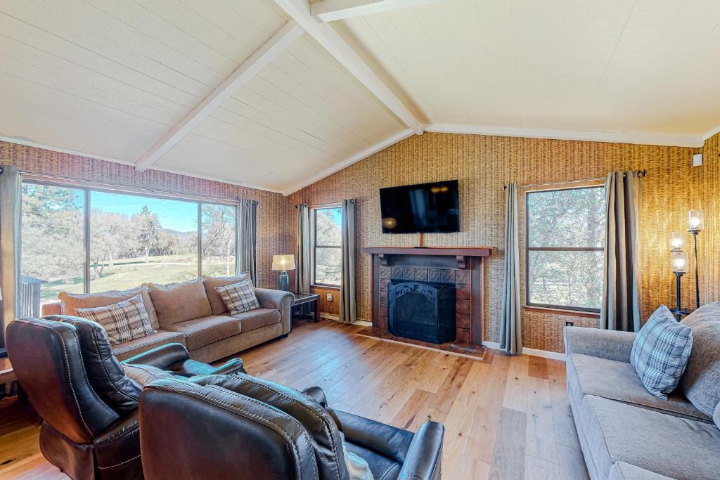 Groveland House | Mueller Fairway House