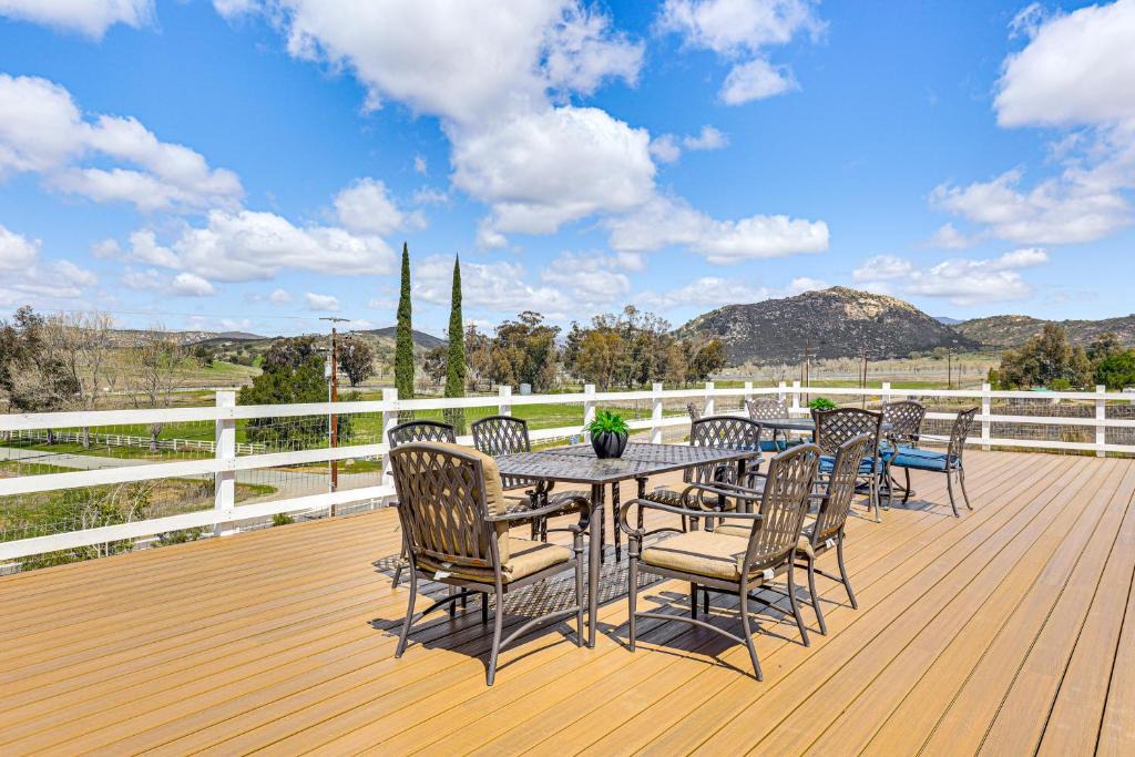 Ramona House | Near Ramona Wineries Mtn-View Haven with Large Yard