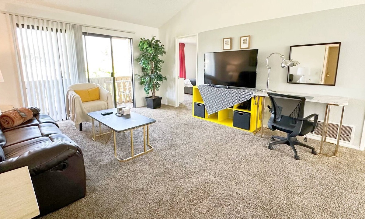 Rowland Heights Apartment | Near to Disneyland 20 minutes 2 bedrooms &2 bath apt