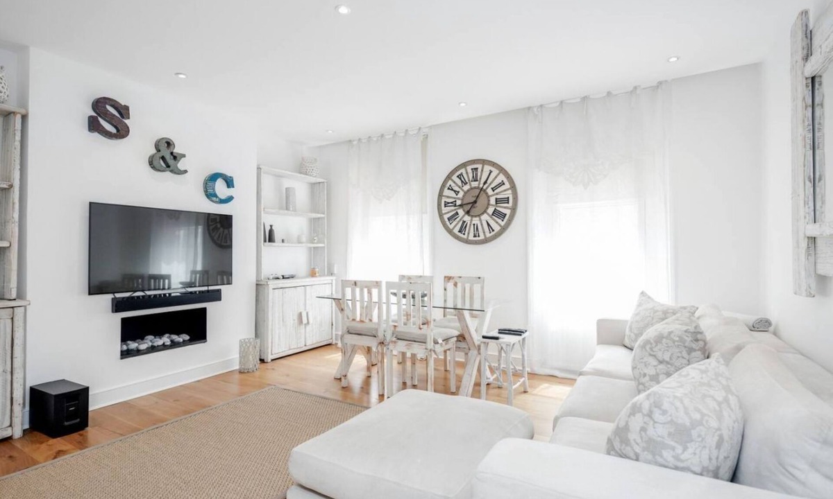 Abingdon Apartment | New 2Bed with Air Con in Kensington