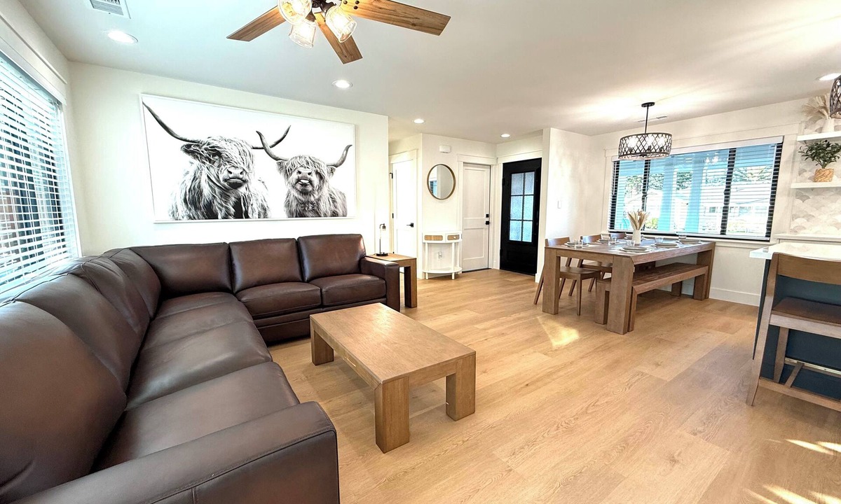 Concord House | NEW 4bd/3ba Luxury Farmhouse + Steam Shower!