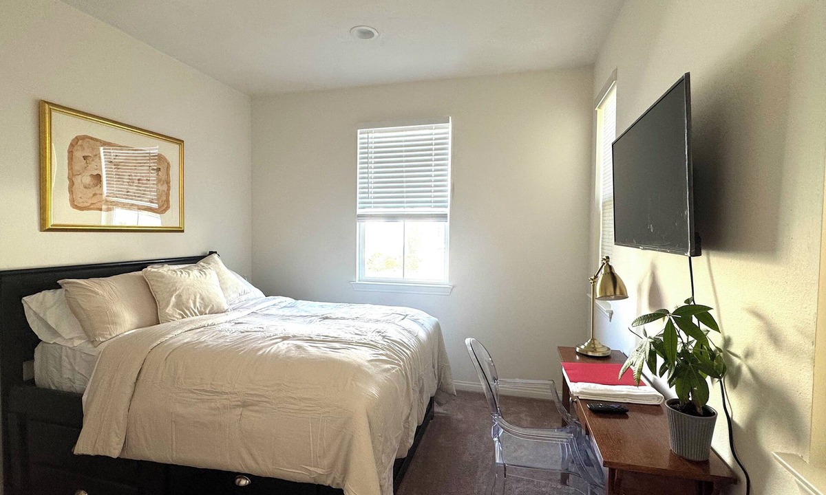 Corona House | NEW, CLEAN AND PRIVATE. Charming 1-bedroom house with free WIFI