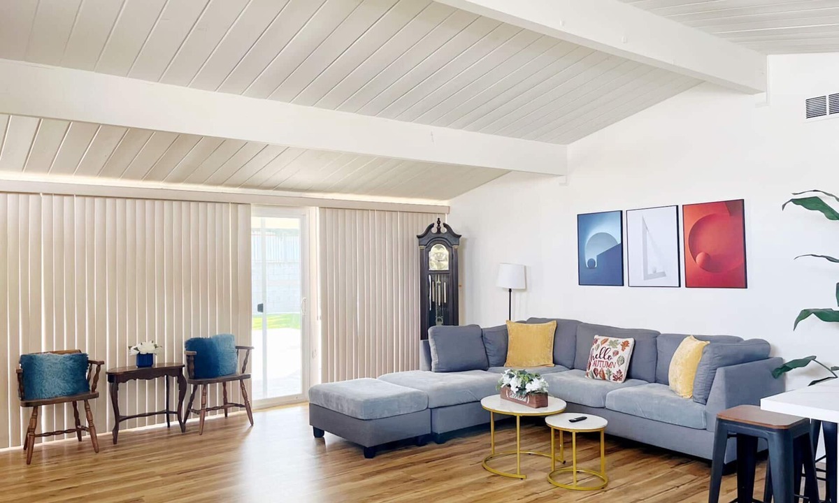 Walnut Valley House | New Renovated 3BD/2BA House(1K Mbps Wifi, Netflix,Pet-friendly)