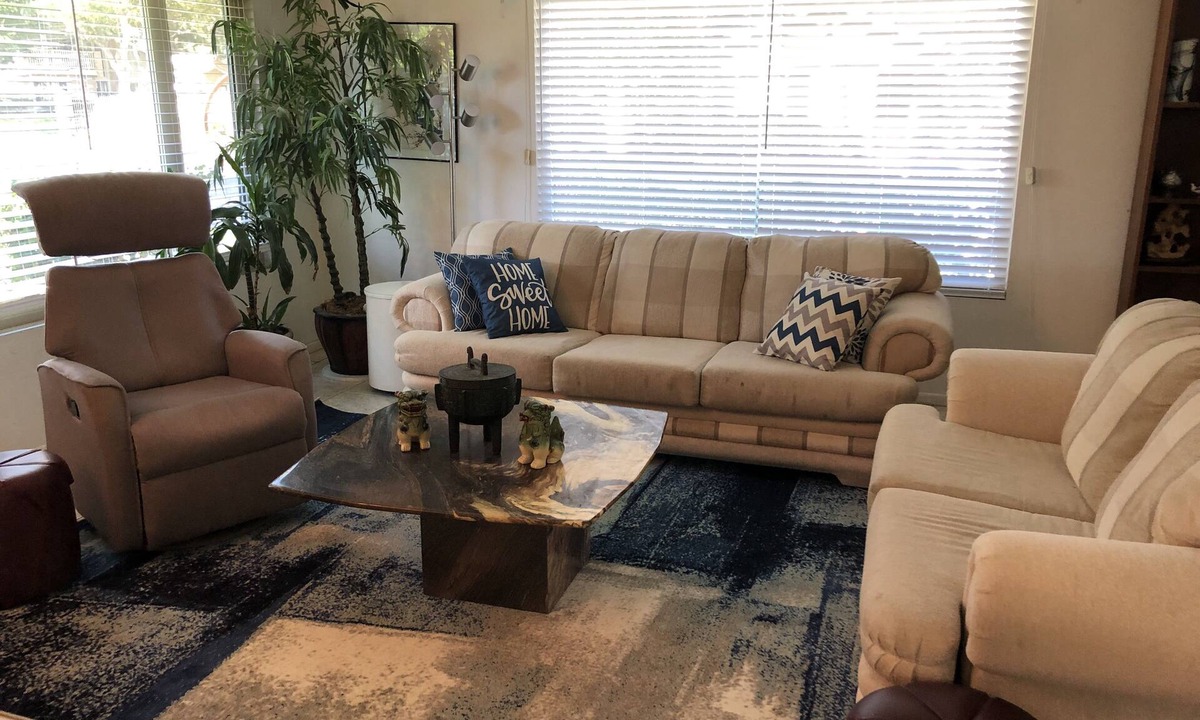 Santa Ana Heights House | New*South Coast Metro*Pool*15 min Newport Beach