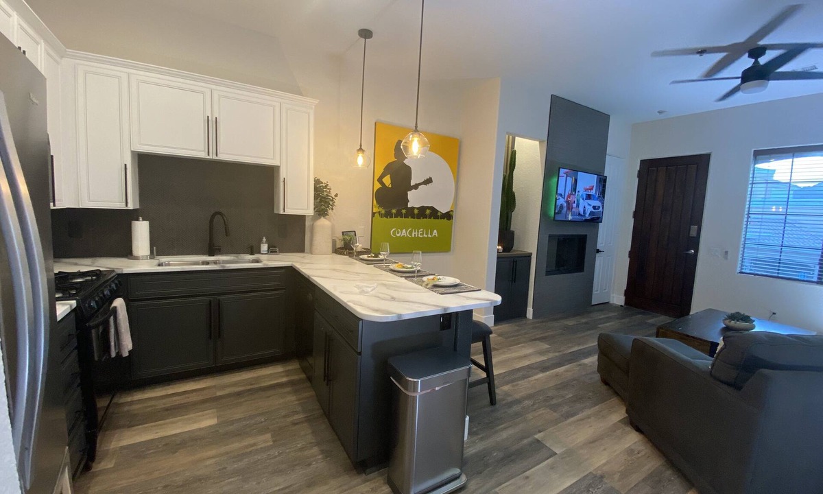 Village Condo | Nicely Decorated One Bedroom Condo in La Quinta